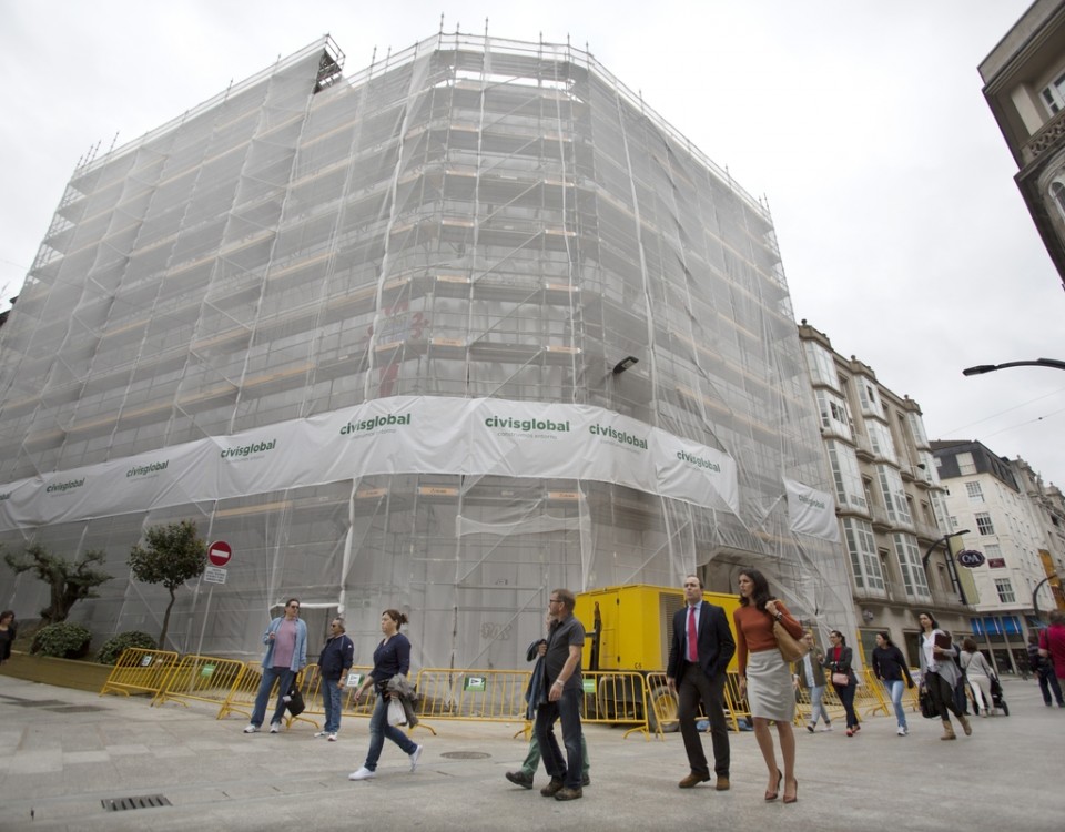 A fachada en obras do edificio que será la sede oficial para el Celta de Vigo.