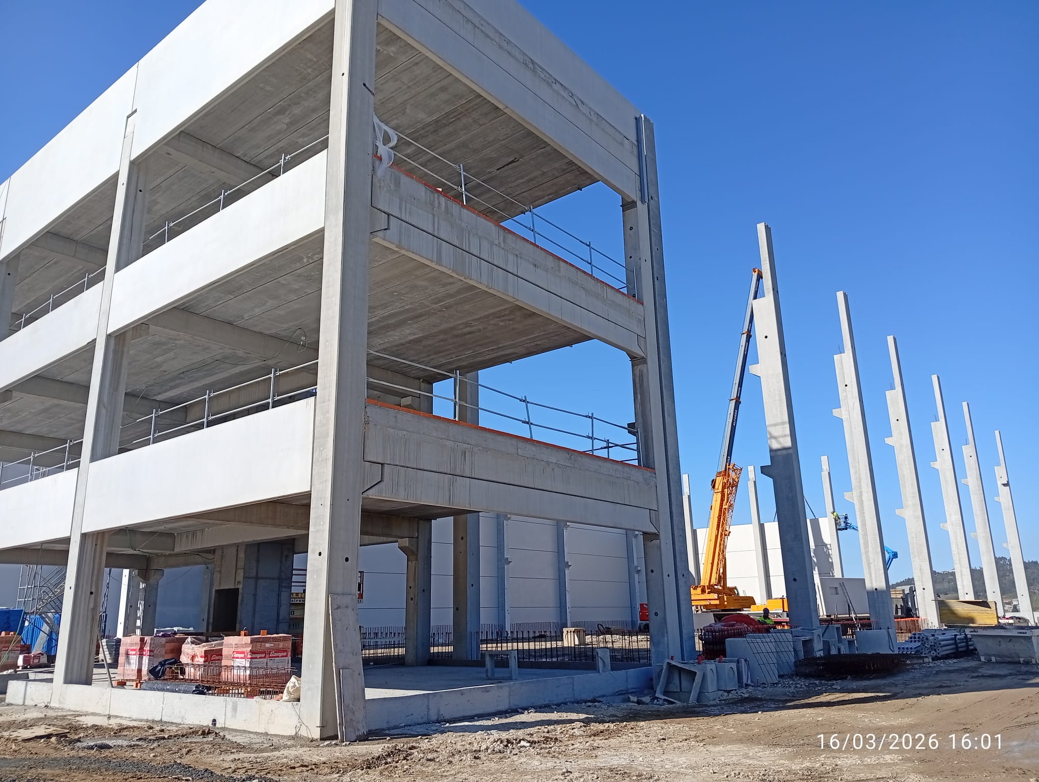 2 oficinas columnas muros